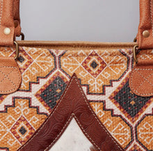 Load image into Gallery viewer, Weekender Western Bag
